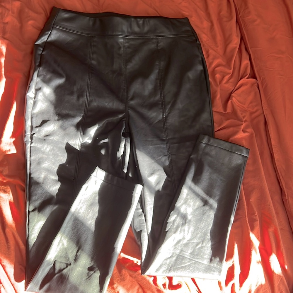 Black skinny leather pants